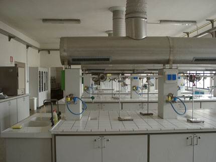 Laboratorio di Analisi Chimica Classe Terza