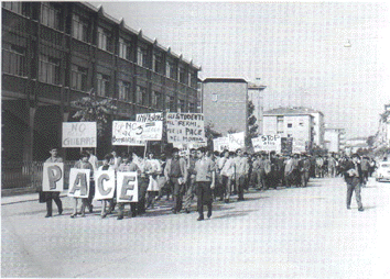 19/5/67 Corteo degli Studenti in partenza da Via Luosi