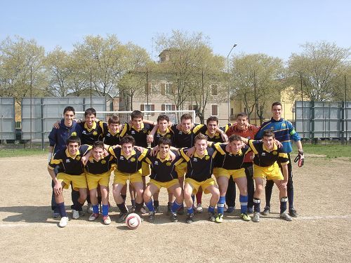 Foto squadra maschile di Calcio 2004-05