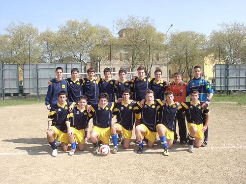 Foto squadra maschile di Calcio 2004-05